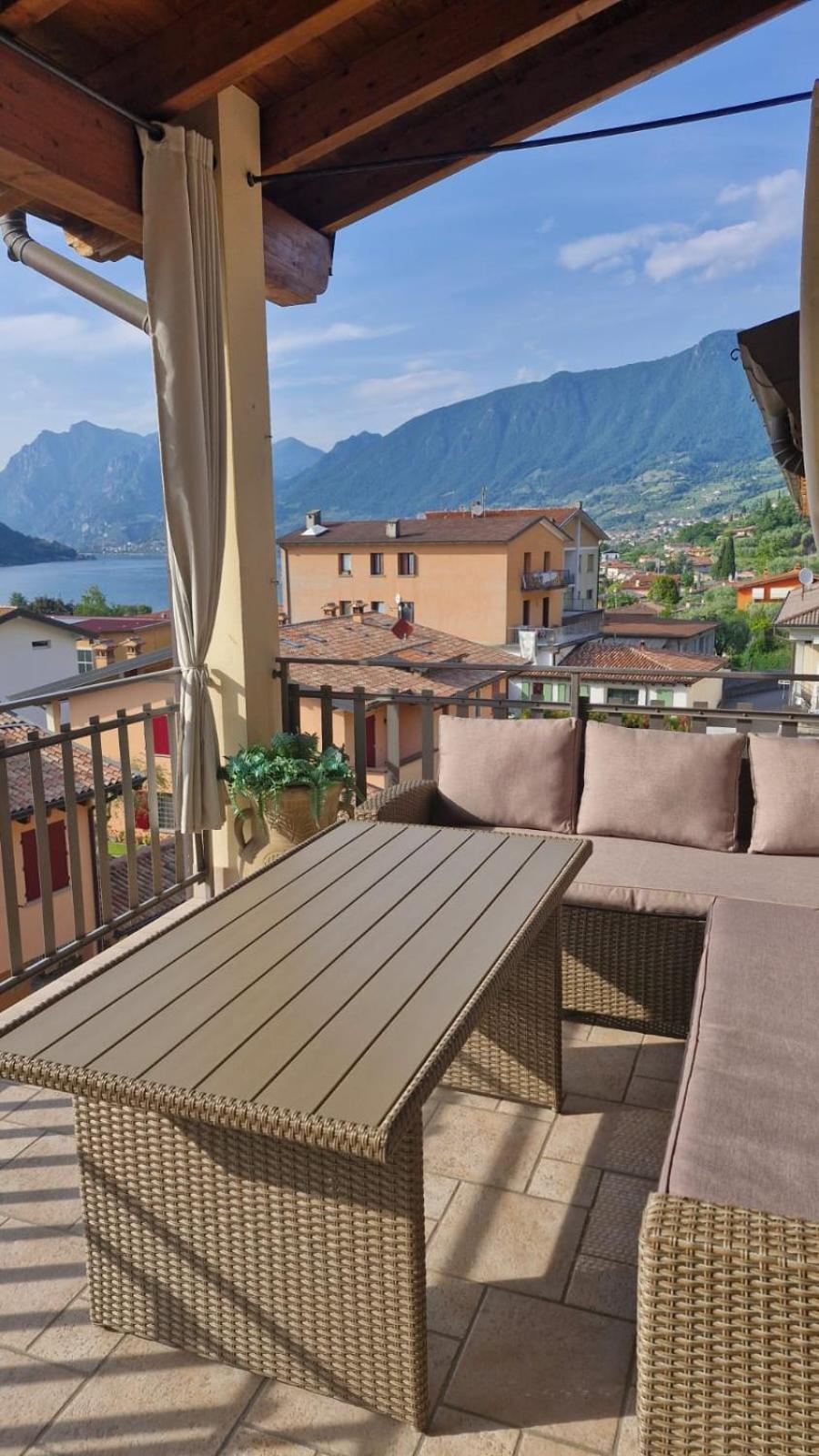 Romantic Lake View House スルツァーノ エクステリア 写真
